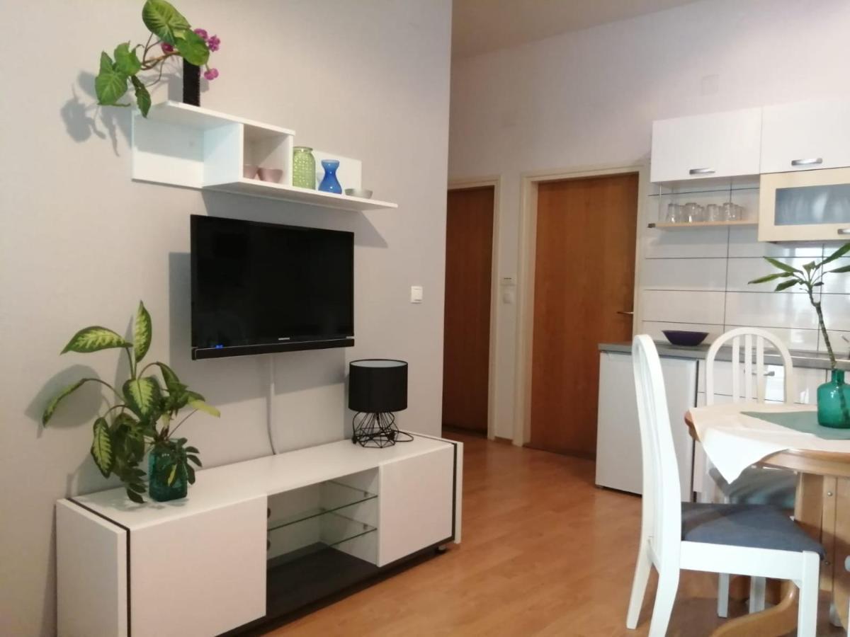 Apartments Suri Vodice Eksteriør billede