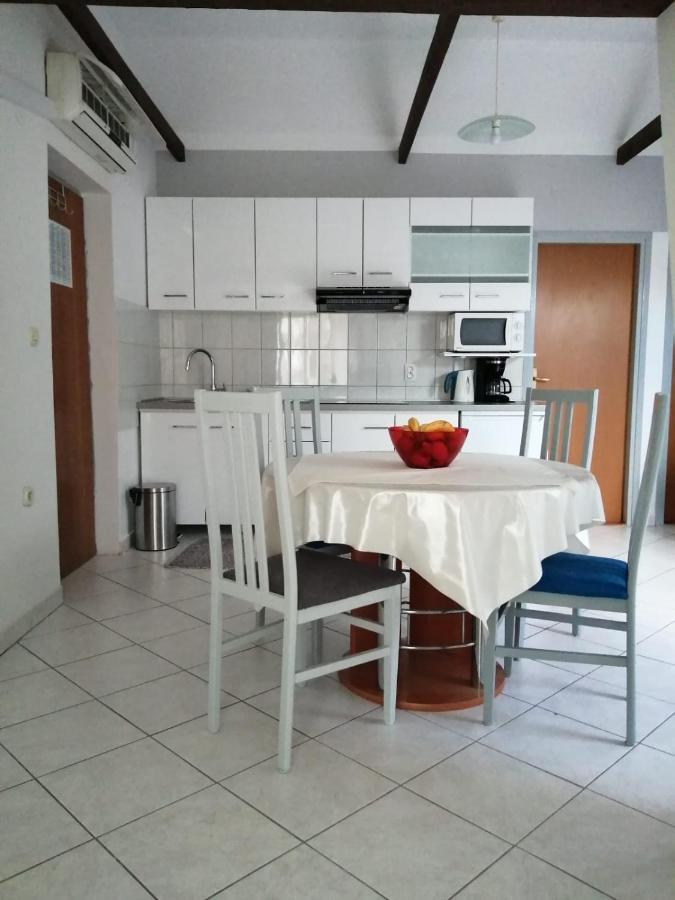 Apartments Suri Vodice Eksteriør billede