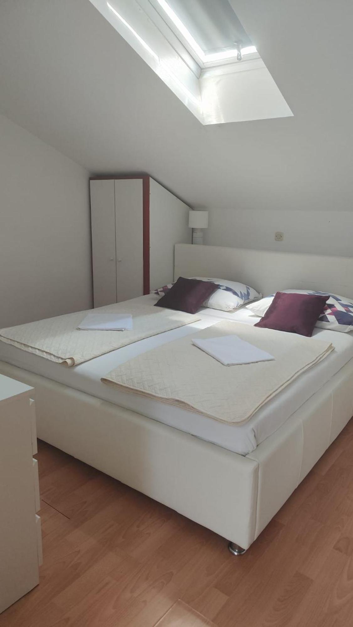 Apartments Suri Vodice Eksteriør billede